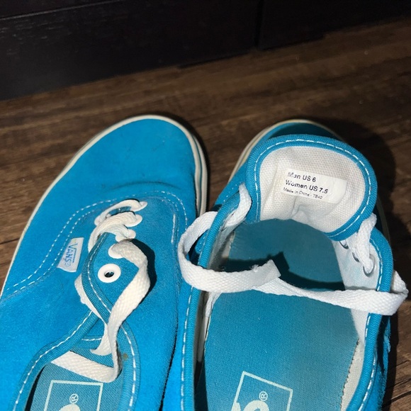 Blue vans men’s size 6, women’s size 7.5 - Picture 2 of 2